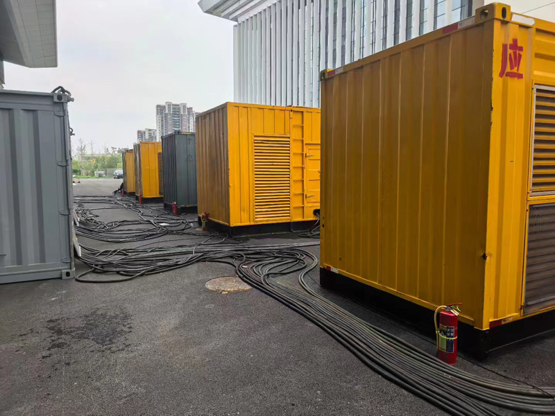 龙游不同季节柴油发电机组保养有哪些注意事项?