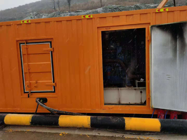 龙游发电机出租 柴油发电机组电压低报警怎么办？